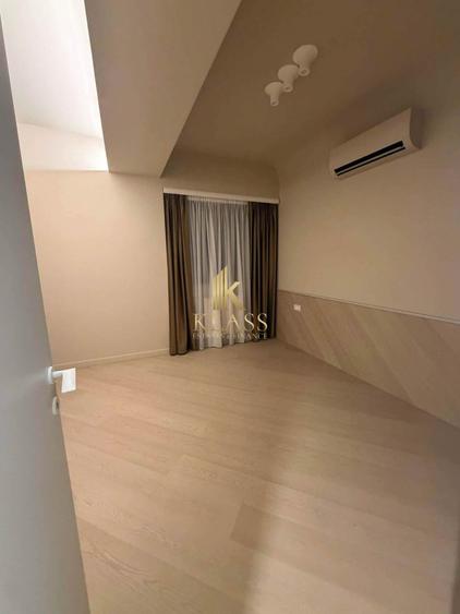 Apartament cu 3 camere semidecomandat, mobilat în Voluntari