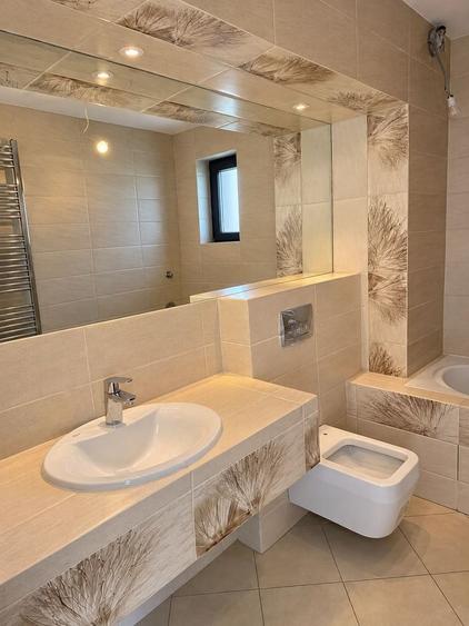 Casă individuală cu 16 camere cu Canalizare în Central
