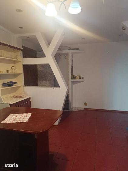 Apartament cu 2 camere decomandat în Petros