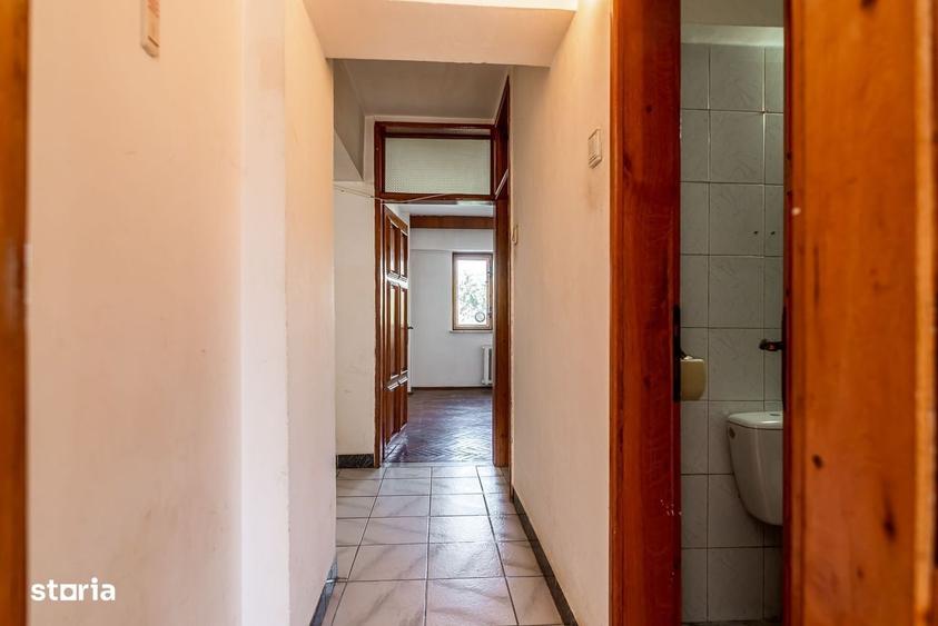 Apartament cu 4 camere decomandat în Aurel Vlaicu