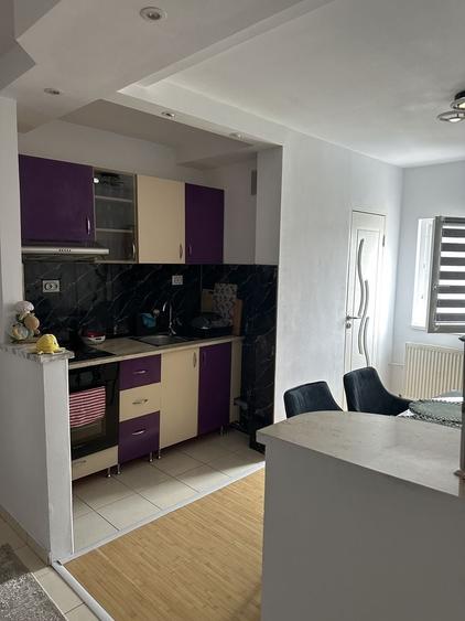 Apartament cu 2 camere decomandat în Florești