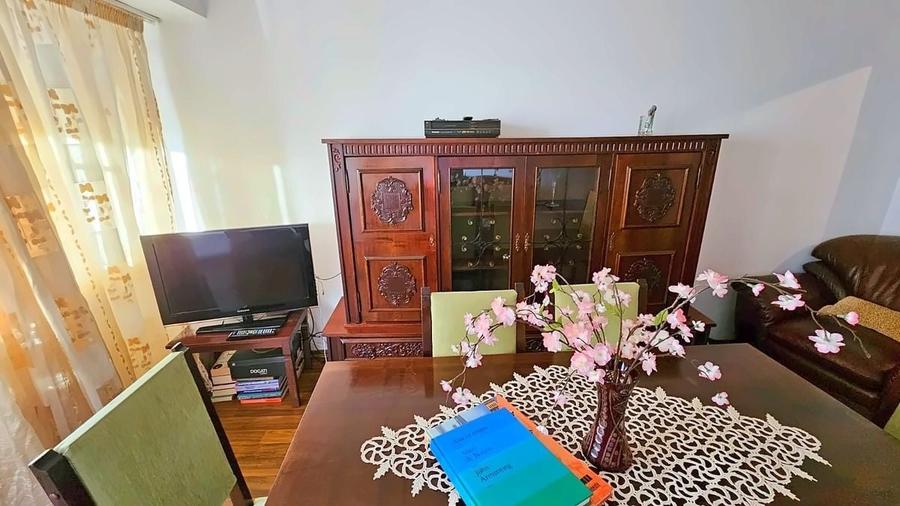 Apartament cu 3 camere decomandat în Colentina