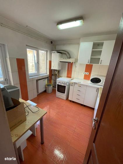 Apartament cu 3 camere decomandat în Dorobanți