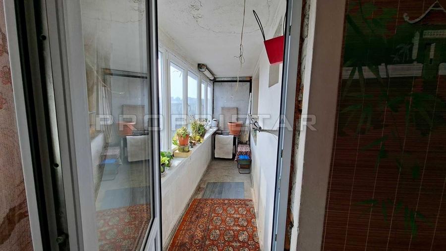 Apartament cu 2 camere semidecomandat în Apusului