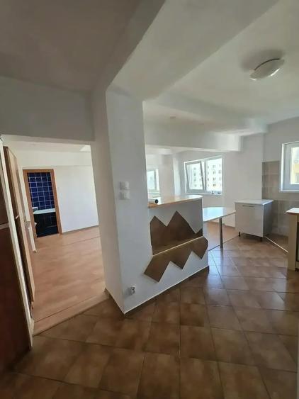 Apartament cu 3 camere decomandat în Pantelimon
