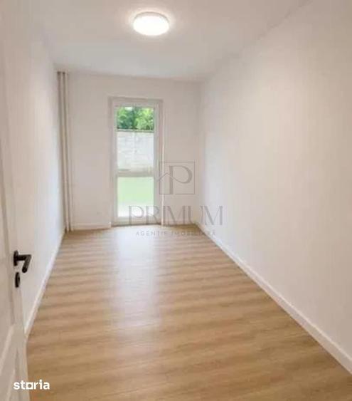 Apartament cu 3 camere semidecomandat în Odobescu