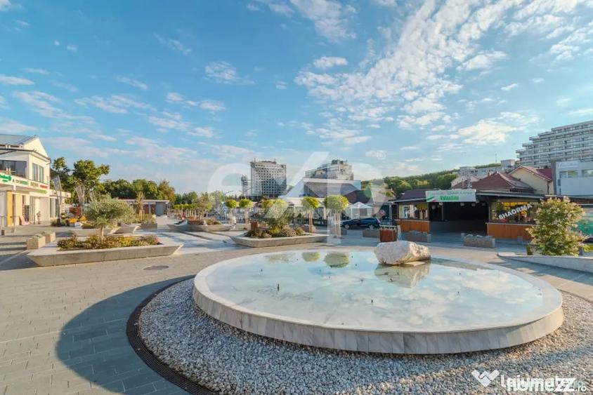 Spațiu comercial, de 530 mp, în Sânmartin