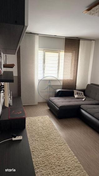 Apartament cu 3 camere decomandat în Ștefan cel Mare