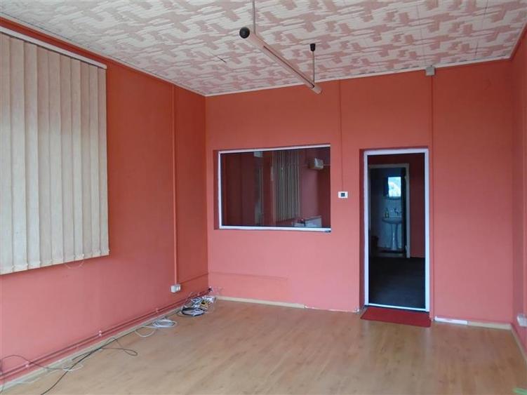 Birou, de 50 mp, în Nord