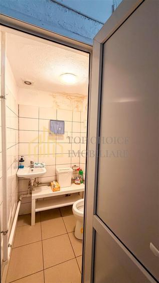 Apartament cu 8 camere în Tei