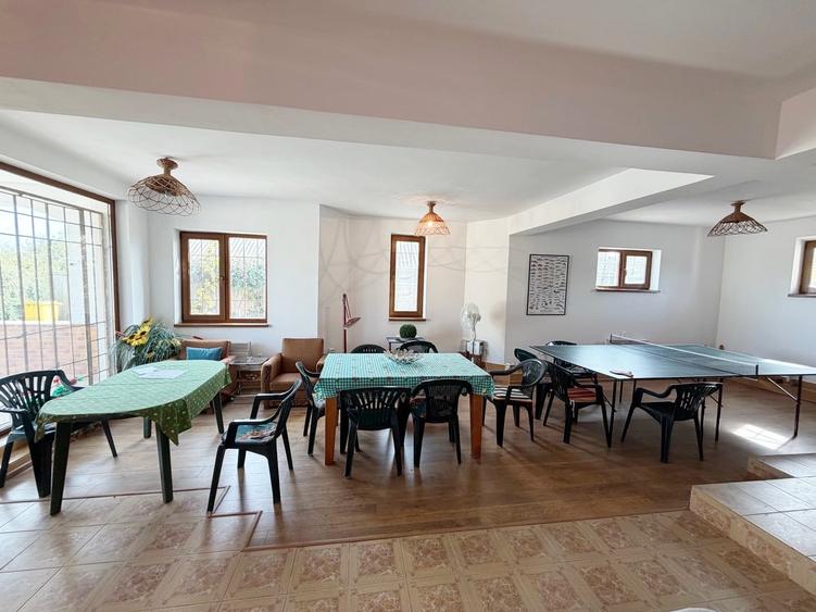 Casă cu 5 camere cu Teren 2289 Mp în Murighiol