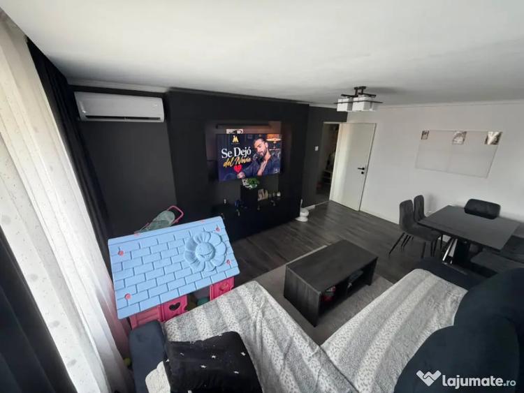 Apartament cu 3 camere decomandat în Central
