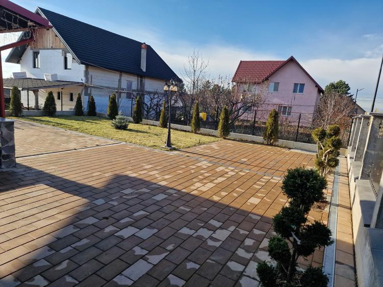 Casă cu 3 camere în Central
