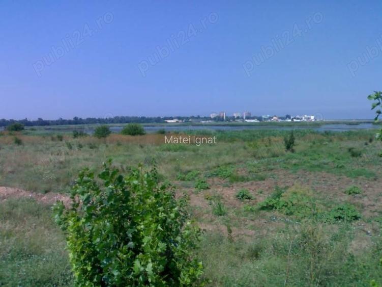 Teren de 5000 mp, în Central