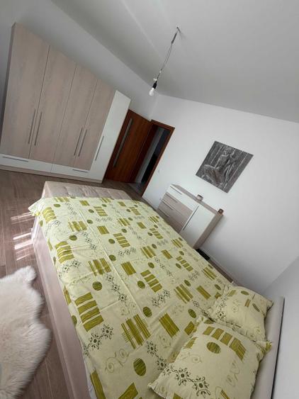 Casă cu 3 camere decomandat în Aiton