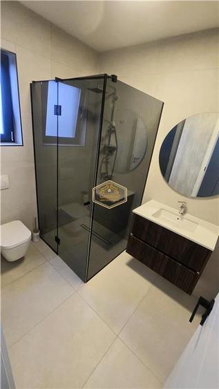 Apartament cu 4 camere decomandat, mobilat în Carpați 2