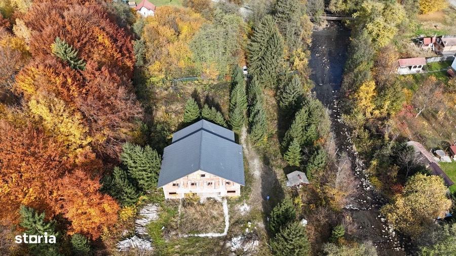 Casă cu 4 camere în Porumbacu de Sus