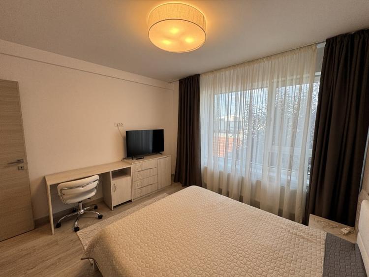 Apartament cu 2 camere decomandat, mobilat în Exterior Est