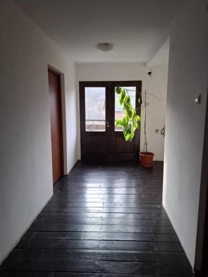 Casă individuală cu 6 camere cu Canalizare în Poiana Câmpina