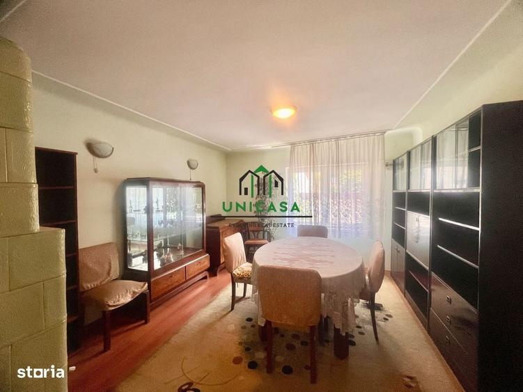 Casă cu 4 camere în Poenari