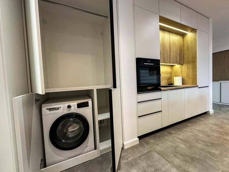 Apartament cu 2 camere semidecomandat, mobilat în Timpuri Noi