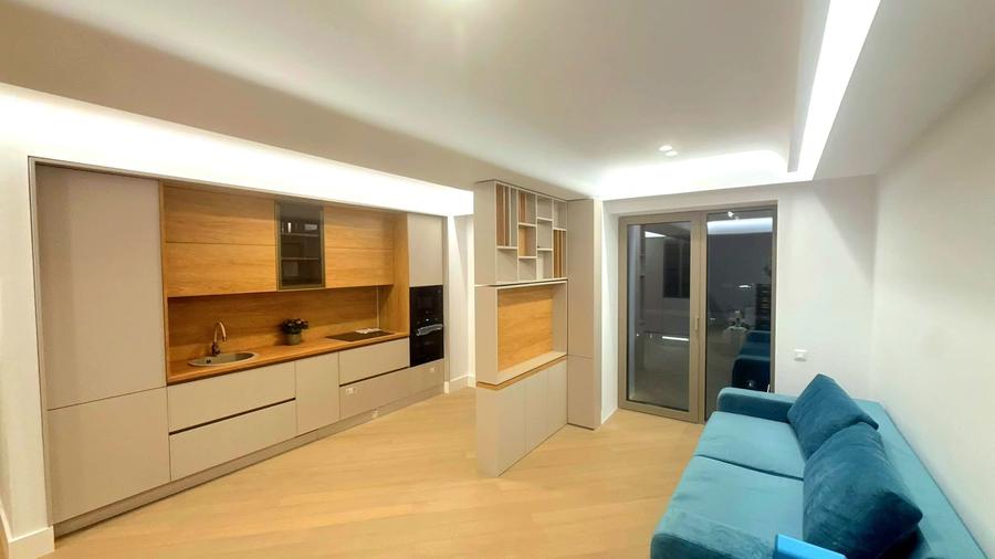 Apartament cu 3 camere decomandat în Iancu Nicolae