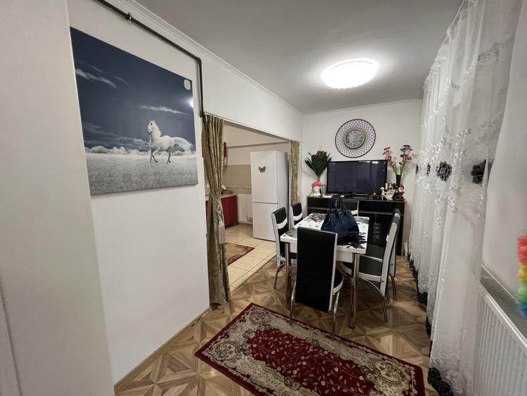 Casă individuală cu 3 camere cu Canalizare în Sud