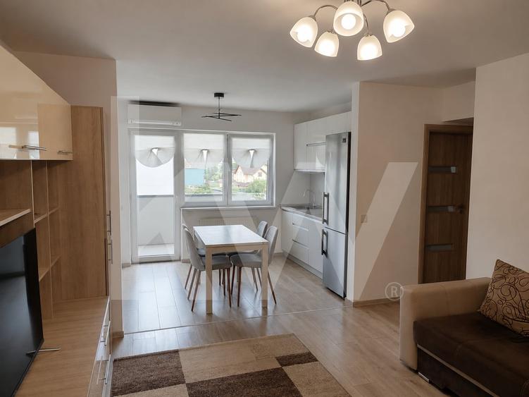 Apartament cu 3 camere decomandat în Periferie