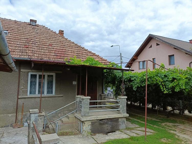 Casă cu 3 camere în Nord