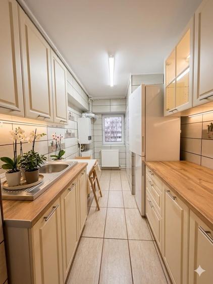 Apartament cu 2 camere semidecomandat, mobilat în Dacia