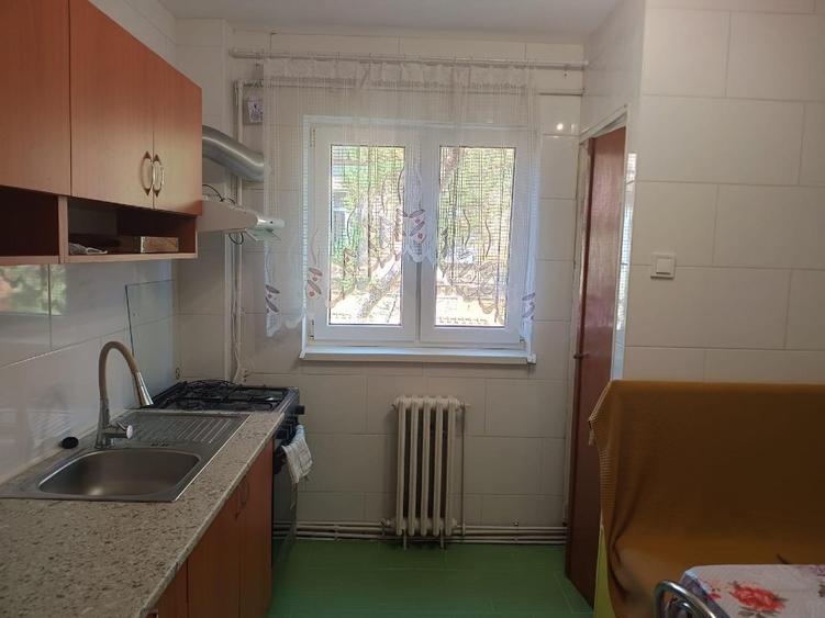 Apartament cu 3 camere decomandat în Grigorescu