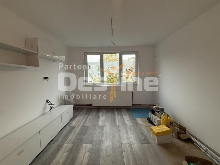 Apartament cu 3 camere semidecomandat, mobilat în Drumul Taberei