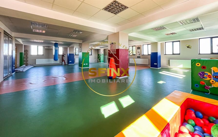 Casă individuală cu 6 camere cu Canalizare în Pipera