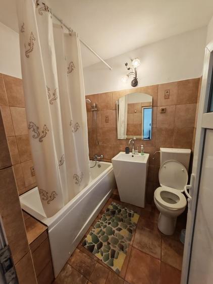 Casă cu 3 camere cu Teren 100 Mp în Exterior Vest