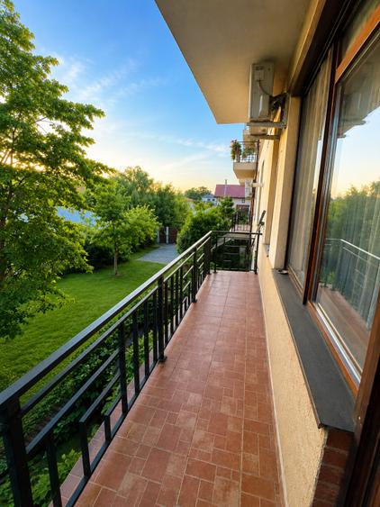 Apartament cu 3 camere decomandat, mobilat în Central