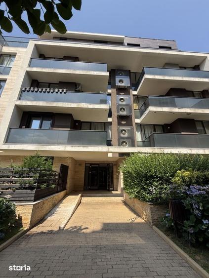 Apartament cu 3 camere, mobilat în Băneasa
