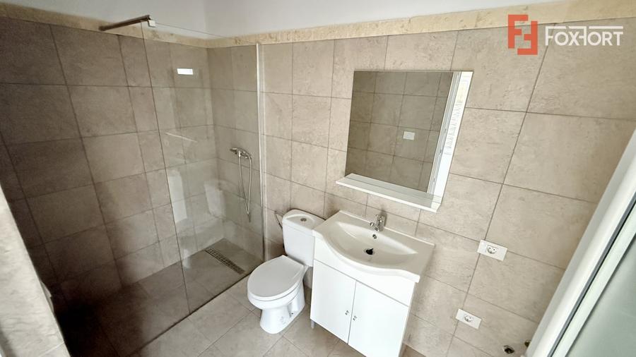 Duplex cu 4 camere cu Canalizare în Ghiroda