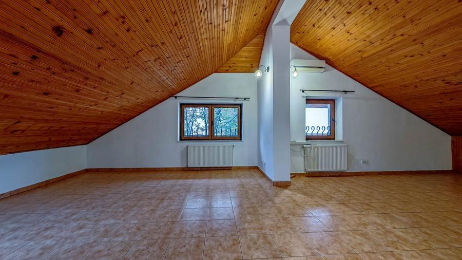 Casă individuală cu 7 camere cu Canalizare în Herăstrău