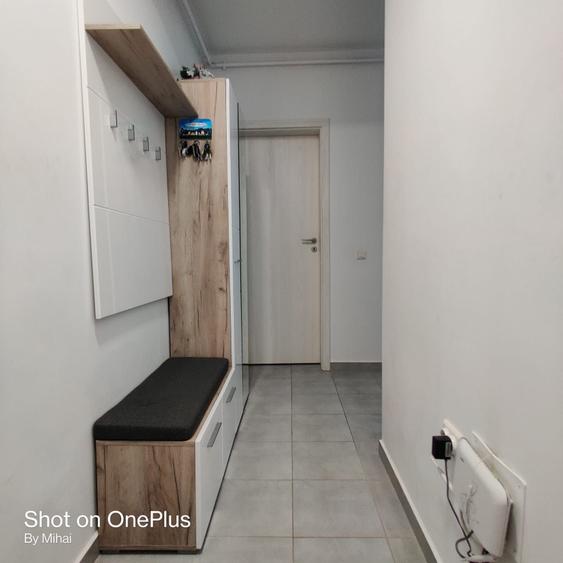 Apartament cu 3 camere decomandat în Berceni