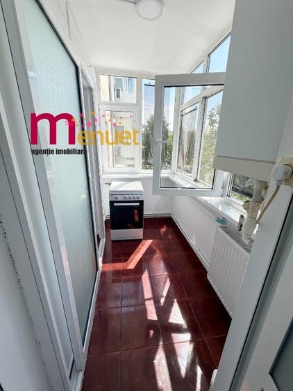 Apartament cu 2 camere decomandat în Pelican