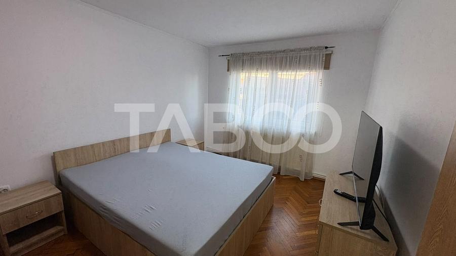 Apartament cu 3 camere decomandat, mobilat în Central