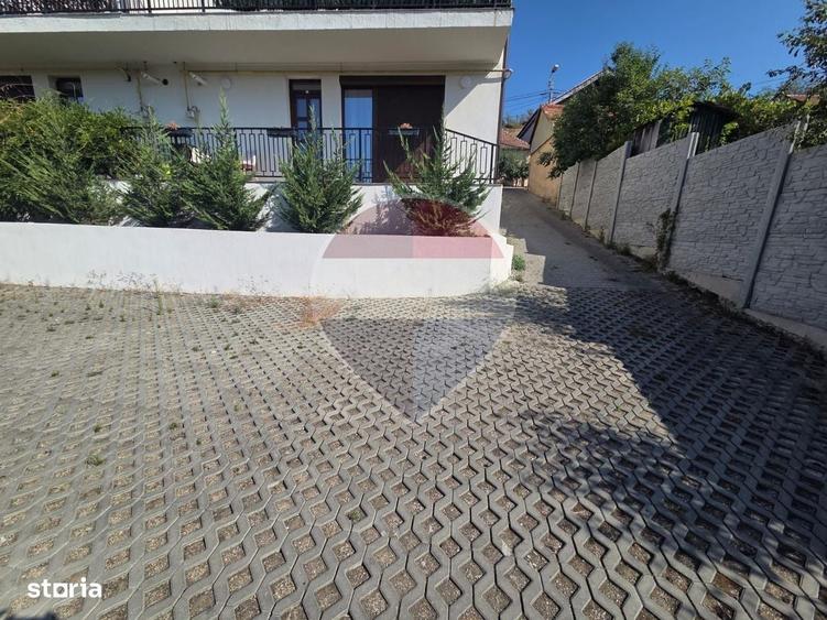 Apartament cu 3 camere în Spitalul Județean