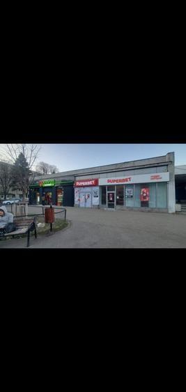 Spațiu comercial, de 277 mp, în Pajura