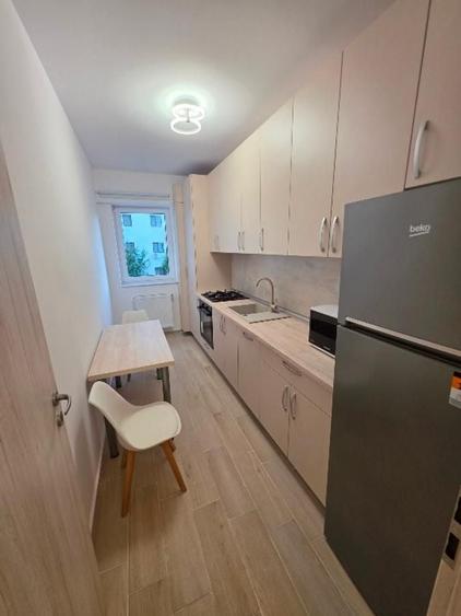 Apartament cu 2 camere decomandat în Militari