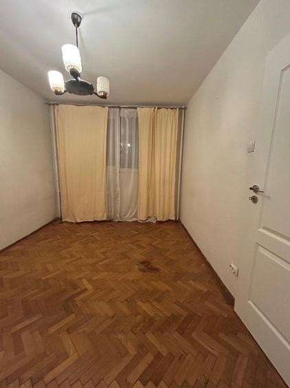 Apartament cu 2 camere semidecomandat în Iancului