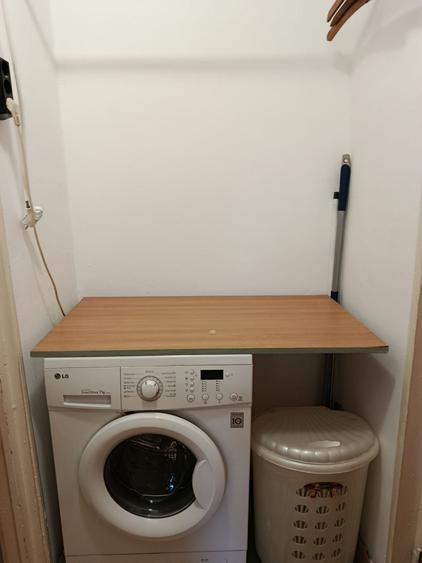 Apartament cu 2 camere semidecomandat în Tei