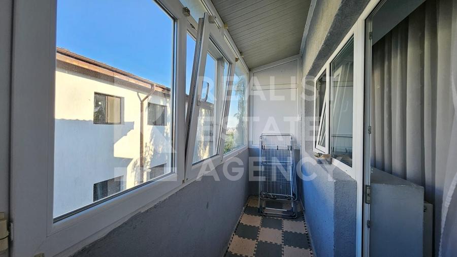 Apartament cu 4 camere decomandat, mobilat în Central