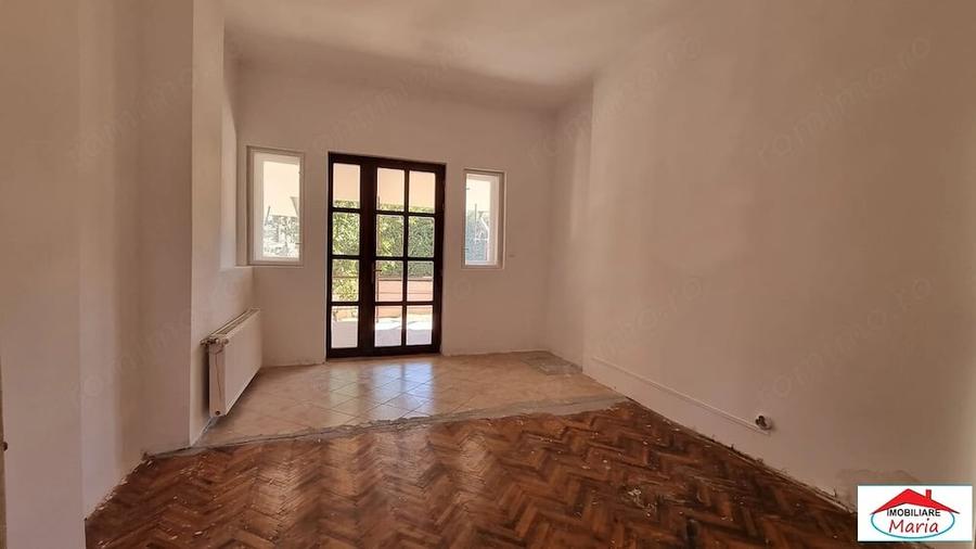 Casa in zona centrala parter si subsol cu acces auto - 4