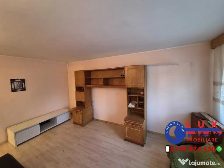 Apartament cu 2 camere decomandat în E3