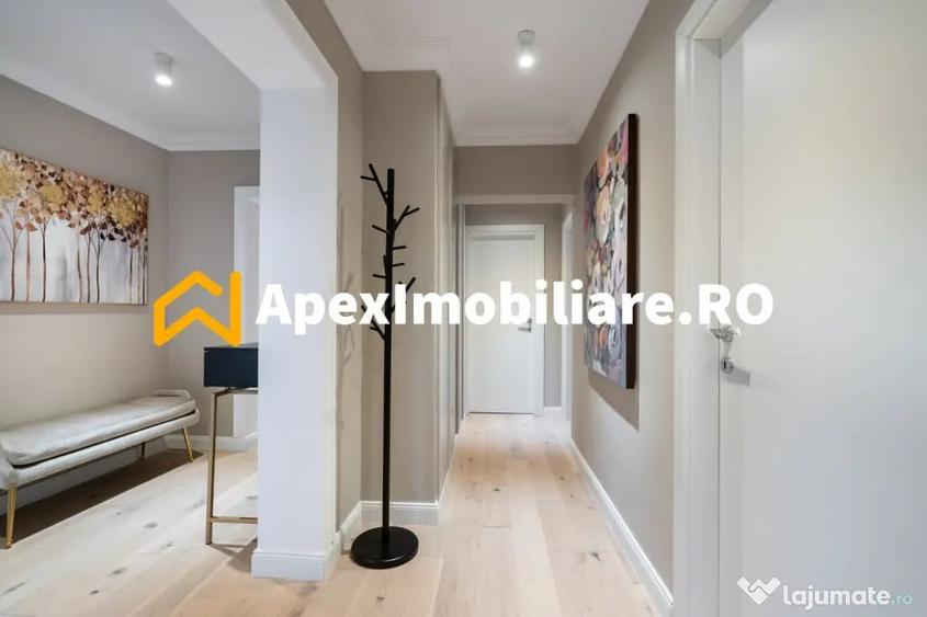 Apartament cu 4 camere decomandat în P-ța Victoriei